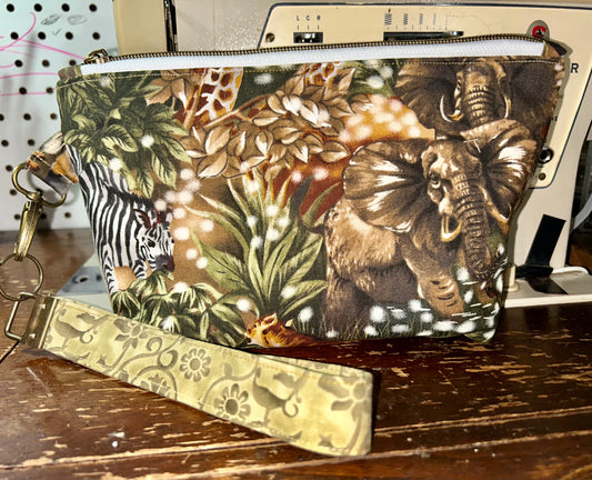 On the Go zippered Clutch bag - Safari