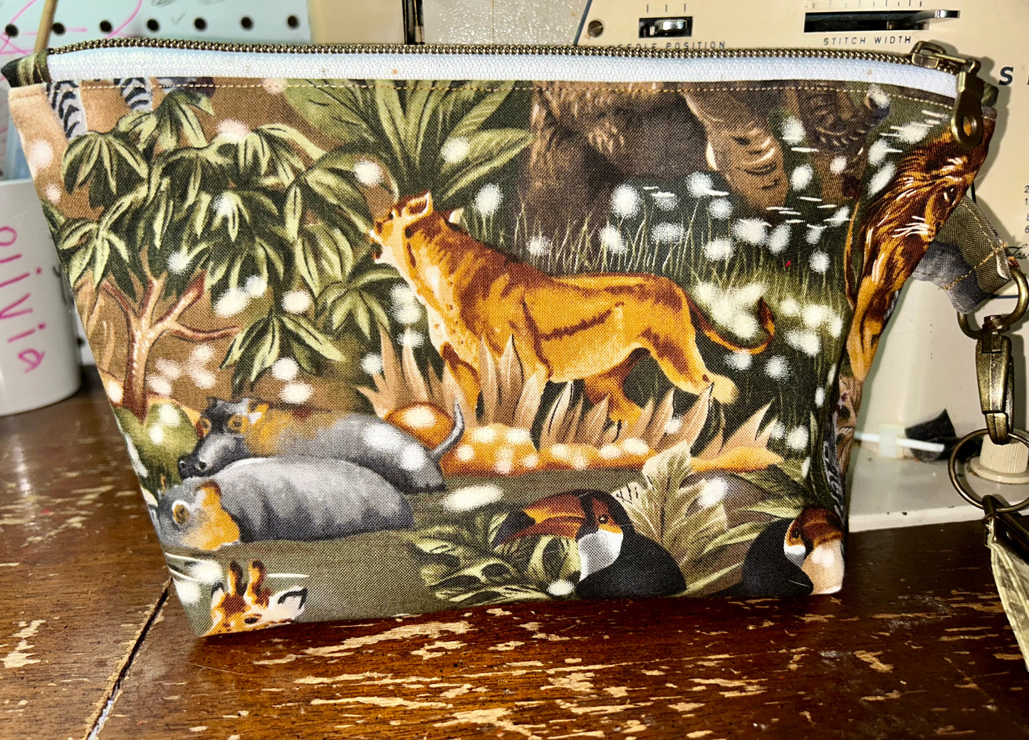 On the Go zippered Clutch bag - Safari